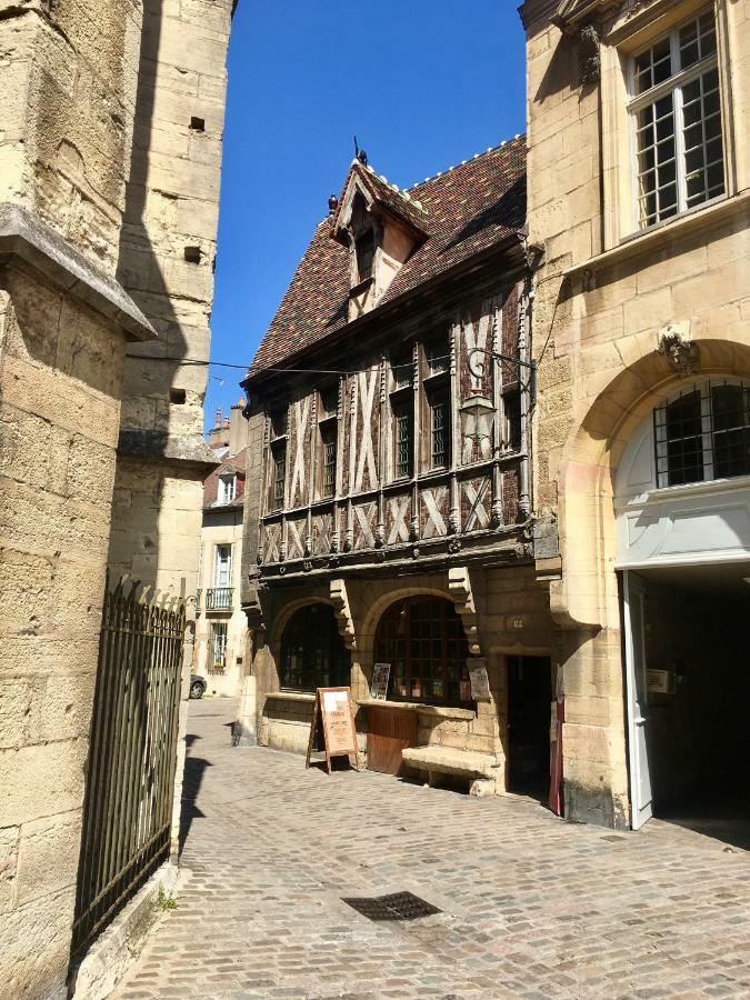 Le Relais Des Ducs : Centre Historique Dijon Lägenhet Exteriör bild